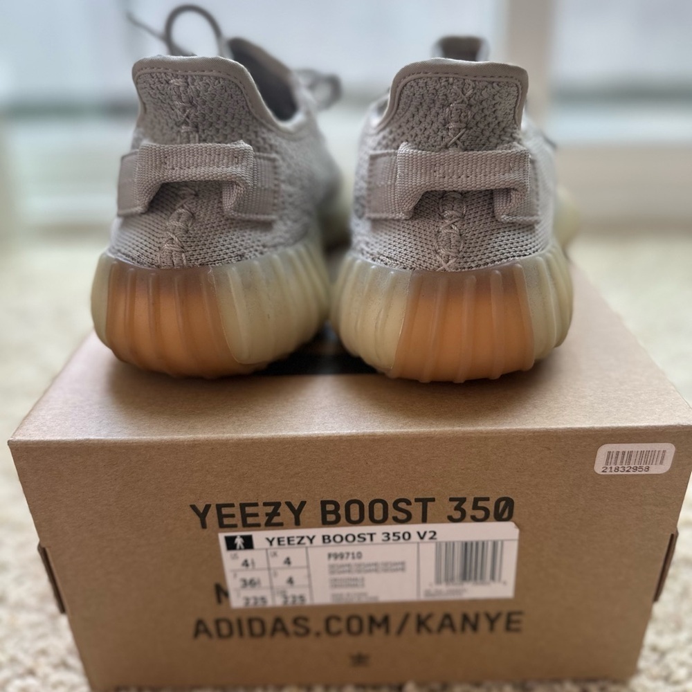 Yeezy Boost sesame Sneakers size 4.5 - Picture 3 of 5